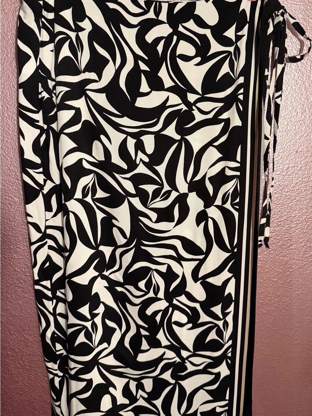 LOFT Black and White Abstract Print Skirt